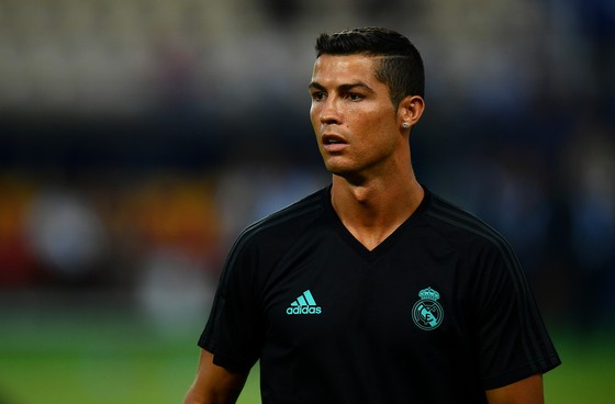 Ronaldo muốn ở lại Real lâu dài. Ảnh: Getty Images