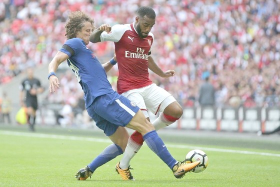 Arsenal (phải) và Chelsea sẽ quyết đấu để chiến thắng. Ảnh: Getty Images