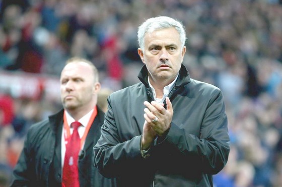Jose Mourinho hài lòng với chiến thắng. Ảnh: Getty Images