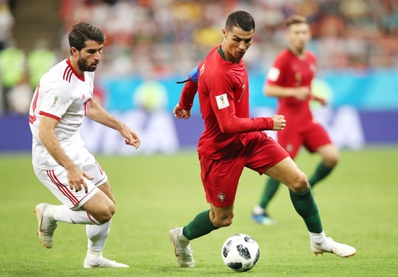 Ronaldo gặp vận đen trong trận đấu với Iran. Ảnh: Getty Images​