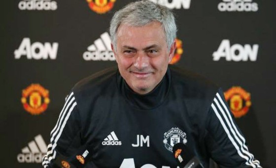 HLV Jose Mourinho không nêu lên bất kỳ điều tích cực nào trong buổi họp báo đầu tiên. Ảnh: Getty Images