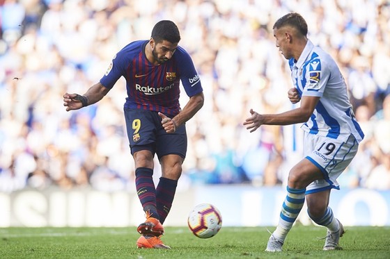 Suarez tiếp tục tỏa sáng giúp Barca. Ảnh: Getty Images.