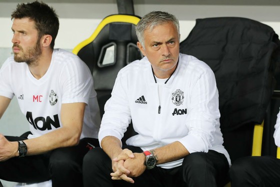 HLV Jose Mourinho vẫn thận trọng bất chấp đà tiến của Man.United. Ảnh: Getty Images  