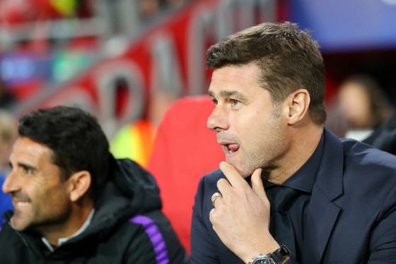 HLV Mauricio Pochettino quyết định cam kết tương lai với Tottenham. Ảnh: Getty Images  