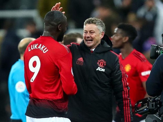 Lukaku thề giúp Quỷ đỏ vượt qua khủng hoảng chấn thương ảnh 1