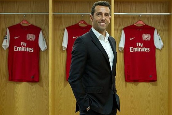 Edu ra mắt trong vai trò Giám đốc kỹ thuật mới của Arsenal. Ảnh: Getty Images    