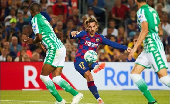 “Sao chép” Messi, Griezmann tỏa sáng giúp Barca thắng vang dội ảnh 1