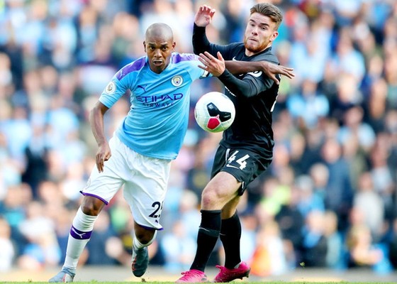 HLV Guardiola lên kế hoạch sốc cho hàng hậu vệ ảnh 1