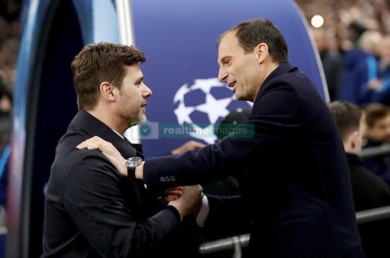Massimiliano Allegri (phải) và HLV Mauricio Pochettino khi đối đầu nhau ở Champions League. Ảnh: Getty Images