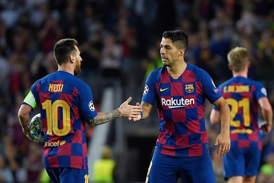 Suarez tái hợp Messi, giúp Barca nhọc nhằn vượt ải Inter ảnh 1