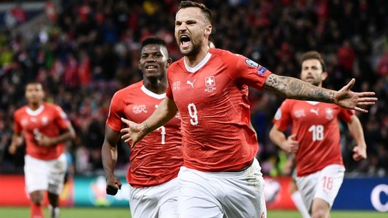 Vòng loại EURO 2020: Những bàn thắng muộn giúp Tây Ban Nha đoạt tấm vé thứ 6 ảnh 1