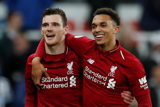Sao Liverpool tự hào khi ghi danh vào sách kỷ lục Guinness ảnh 1