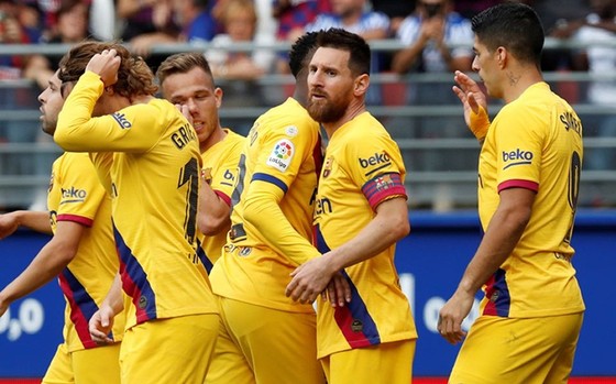 Lionel Messi trở lại và ghi bàn để giúp Barca thẳng tiến lên ngôi đầu. Ảnh: Getty Images  