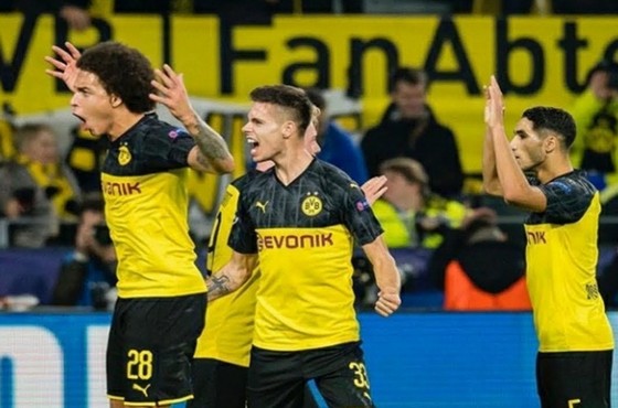 Dortmund, Chelsea ngược dòng kỳ thú ảnh 1