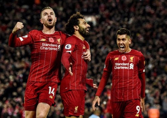 Với Jamie Carragher, chỉ có Liverpool mới ngăn được… chính họ. Ảnh: Getty Images