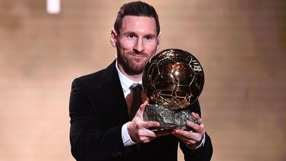 Lionel Messi được vinh danh trở lại sau 4 năm.