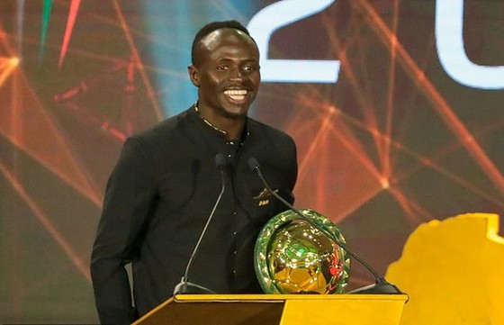 Sadio Mane lần đầu được vinh danh Cầu thủ châu Phi xuất sắc nhất. Ảnh: Getty Images    