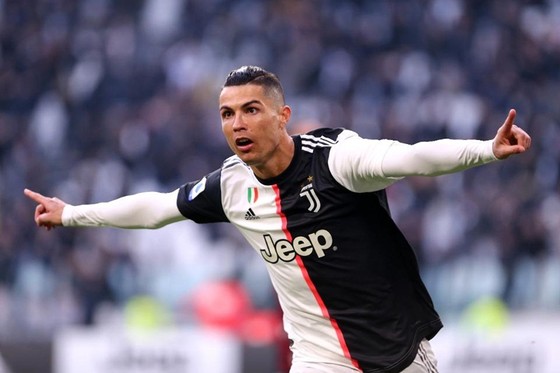 Cristiano Ronaldo vẫn đang miệt mài chinh phục kỷ lục ghi bàn. Ảnh: Getty Images