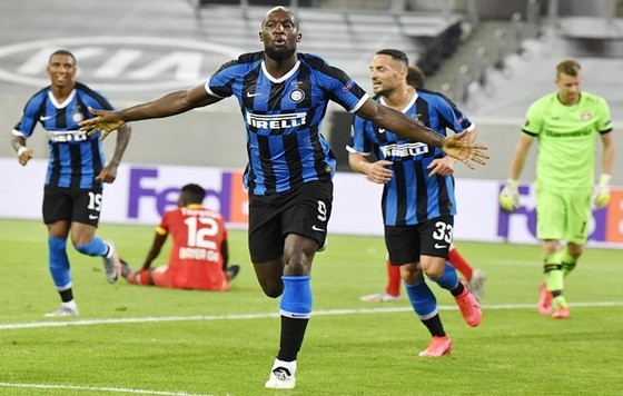 Man.United chật vật, Lukaku giúp Inter tiến bước ảnh 1