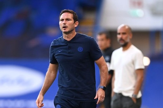 HLV Frank Lampard rõ ràng đang đau đầu về vấn đề nhân sự. Ảnh: Getty Images