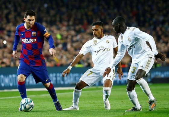 “Siêu kinh điển” đã ấn định ngày, nhưng Lionel Messi góp mặt hay không thì còn phải chờ. Ảnh: Getty Images