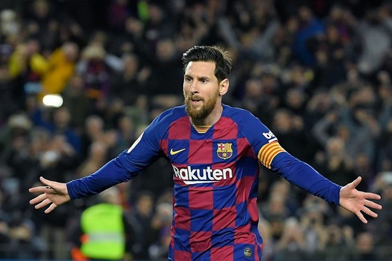 Lionel Messi vẫn dẫn đầu thu nhập của thế giới cầu thủ. Ảnh: Getty Images