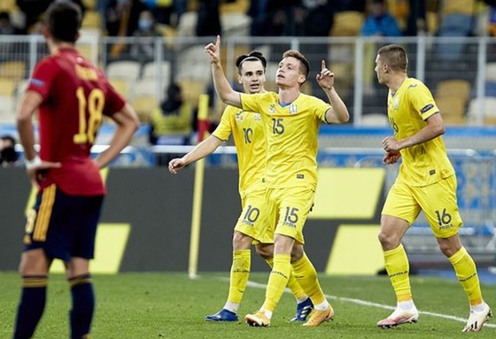 Ukraine gây sốc lần đầu đánh bại Tây Ban Nha. Ảnh: Getty Images