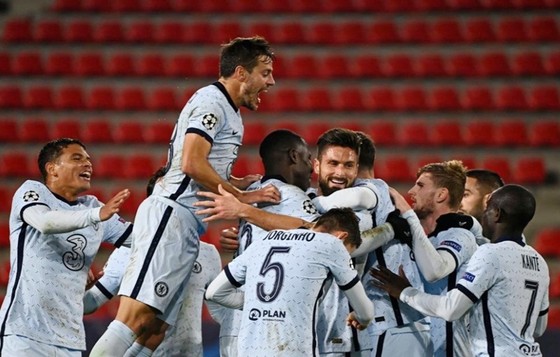 Chelsea đã hoàn thành nhiệm vụ vòng bảng sau chiến thắng 2-1 tại Rennes. Ảnh: Getty Images  