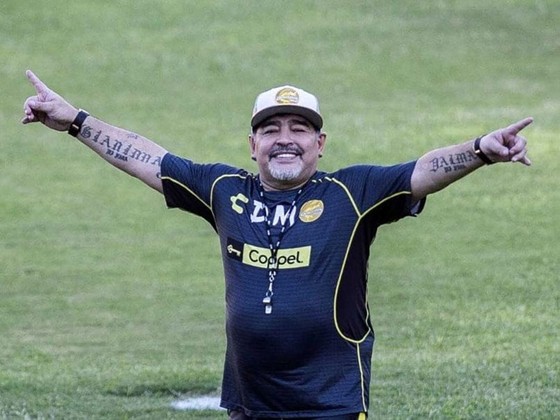 Thế giới tiếc thương “Cậu bé vàng” Diego Maradona ảnh 3
