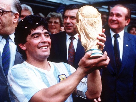 Thế giới tiếc thương “Cậu bé vàng” Diego Maradona ảnh 2