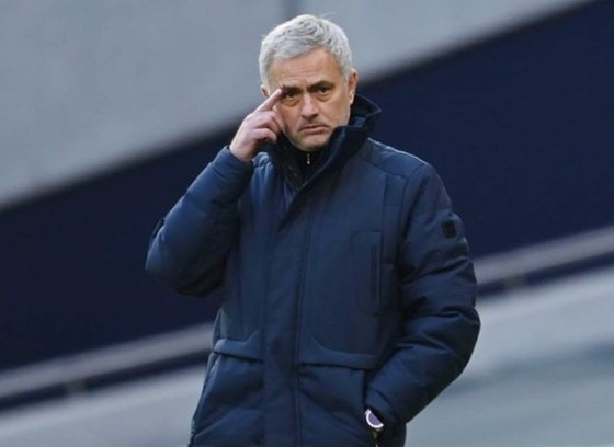 HLV Jose Mourinho thách thức ban tổ chức Premier League. Ảnh: Getty Images