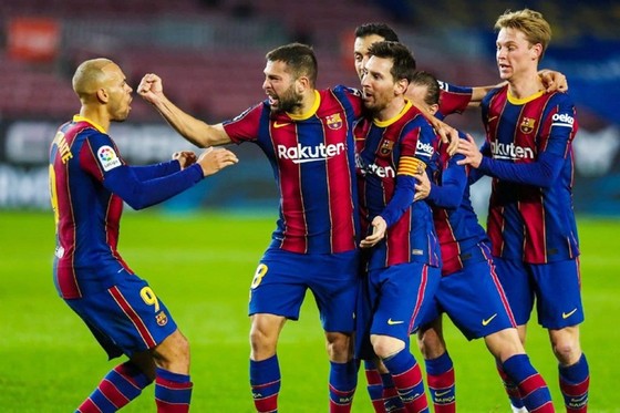 Lionel Messi vẫn luôn biết cách tỏa sáng tại Barcelona. Ảnh: Getty Images