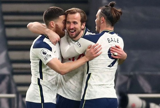Tottenham ghi chiến thắng thứ 5 liên tiếp trên mọi đấu trường, chạm cột mốc ghi 100 bàn. Ảnh: Getty Images