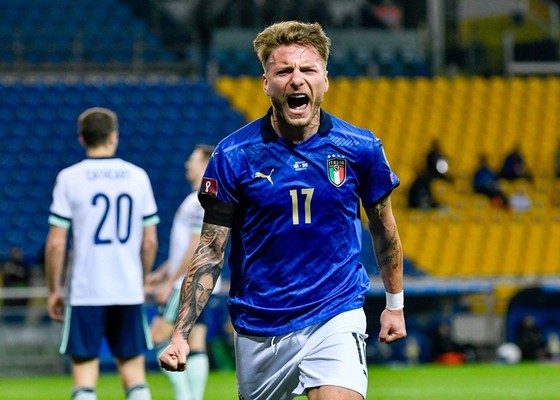 World Cup 2022: Italy khởi đầu chiến thắng, Azzurri nối dài mạch bất bại ảnh 1