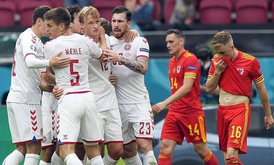 Đan Mạch là đội đầu tiên ghi 4 bàn trở lên ở 2 trận liên tiếp tại một kỳ Euro.