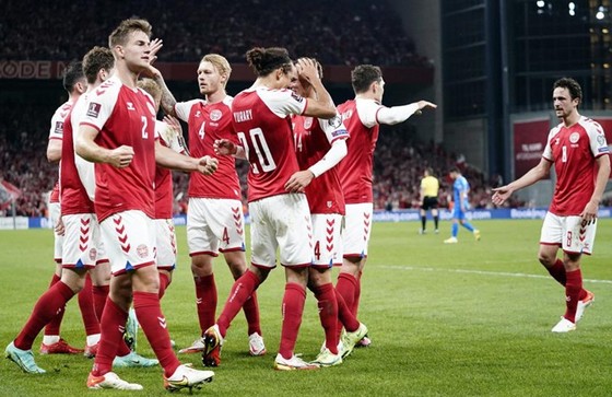 Đan Mạch tiến rất gần cơ hội trở thành đội tuyển đầu tiên giành suất dự World Cup 2022.