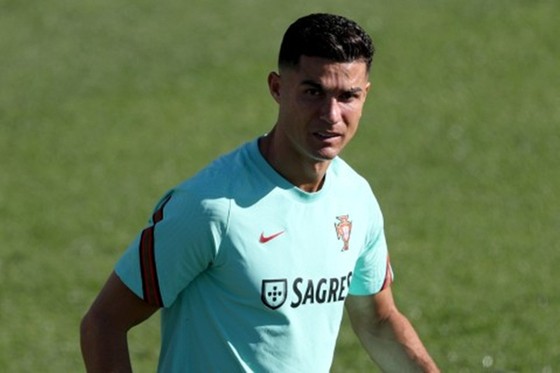 Cristiano Ronaldo nỗ lực tập luyện và duy trì nhịp điệu thi đấu tại đội tuyển.