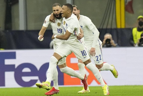 Pháp vô địch Nations League nhờ bàn thắng muộn của Mbappe ảnh 1
