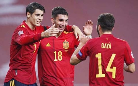 La Roja khủng hoảng nhân sự với 9 sự vắng mặt ảnh 1