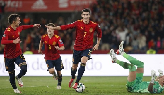 Alvaro Morata ghi bàn quyết định đưa Tây Ban Nha đến World Cup.
