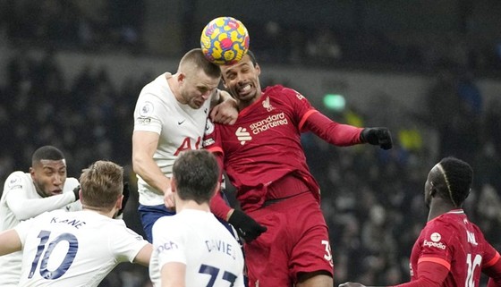 Liverpool và Tottenham đã tạo nên một trận đấu hấp dẫn bật nhất. Ảnh: Getty Images