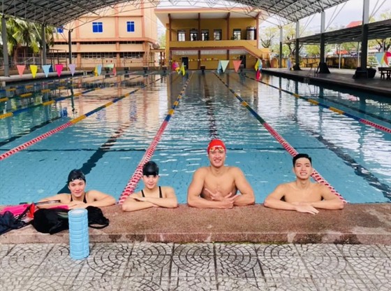 Đội tuyển bơi tập luyện tại Trung tâm HLTTQG Đà Nẵng. Ảnh: Đ.H
