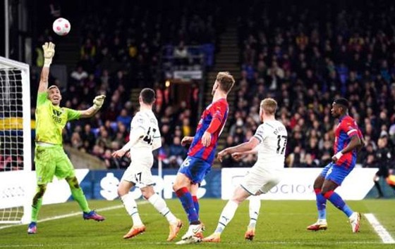 Bất lực ở Crystal Palace, Man.City cảm nhận rõ sức nóng ảnh 1