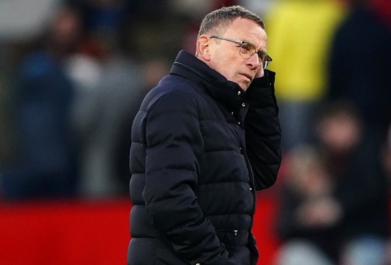 Man.United “tung cờ trắng” trong cuộc đua tốp 4 ảnh 1