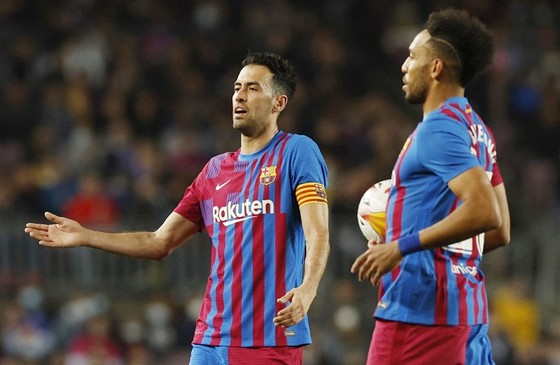 Barcelona để thua đội đang trong nhóm rớt hạng là Cadiz ngay tại Camp Nou.