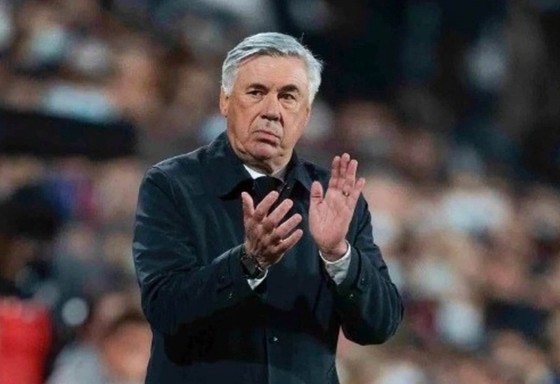 HLV Carlo Ancelotti đứng trước mùa giải lịch sử với cá nhân ông.