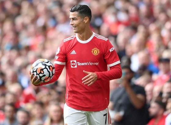 Cristiano Ronaldo xác nhận trở lại đội hình Man.United một lần nữa. Ảnh: Getty Images