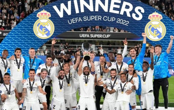 Real Madrid giành danh hiệu Siêu cúp châu Âu lần thứ 5 trong lịch sử.