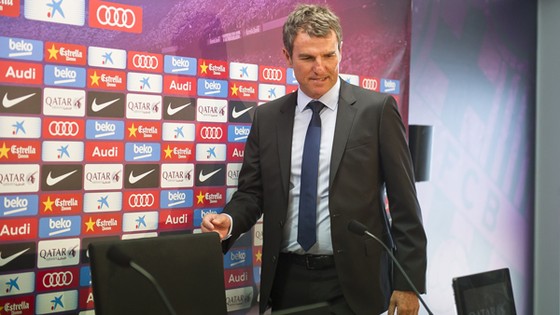 Thư ký kỹ thuật Fernandez đang lên dự án mới cho Barca.