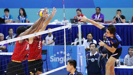 Từ Thanh Thuận (phải) và đội tuyển quốc gia sẽ được thử lửa ở 2 giải đấu châu lục.				                           Ảnh: Nhật Anh